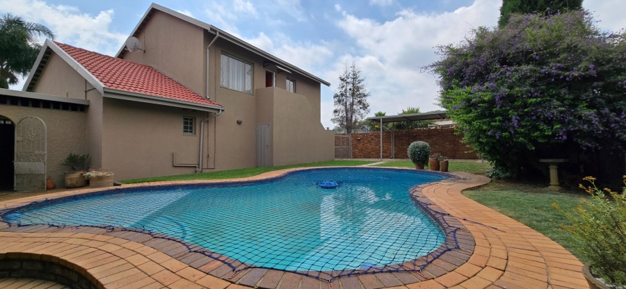 4 Bedroom Property for Sale in Randhart Gauteng