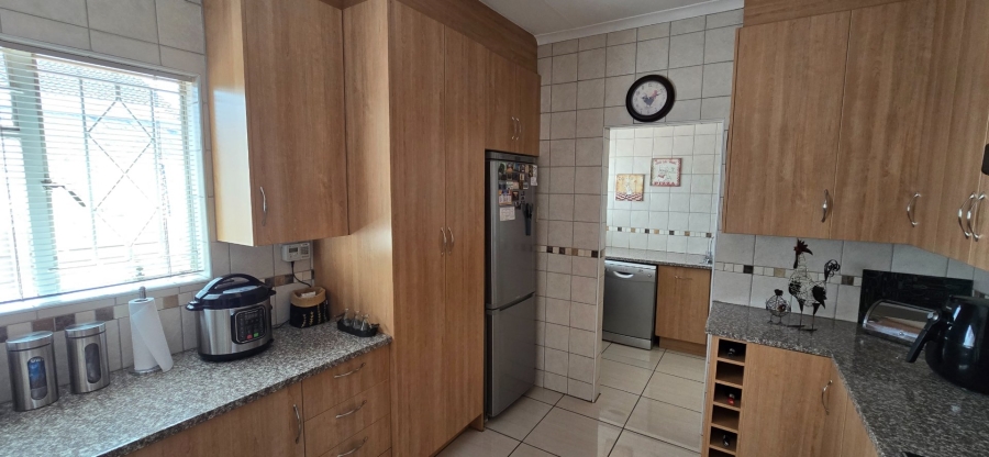 4 Bedroom Property for Sale in Randhart Gauteng