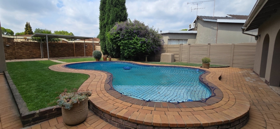 4 Bedroom Property for Sale in Randhart Gauteng