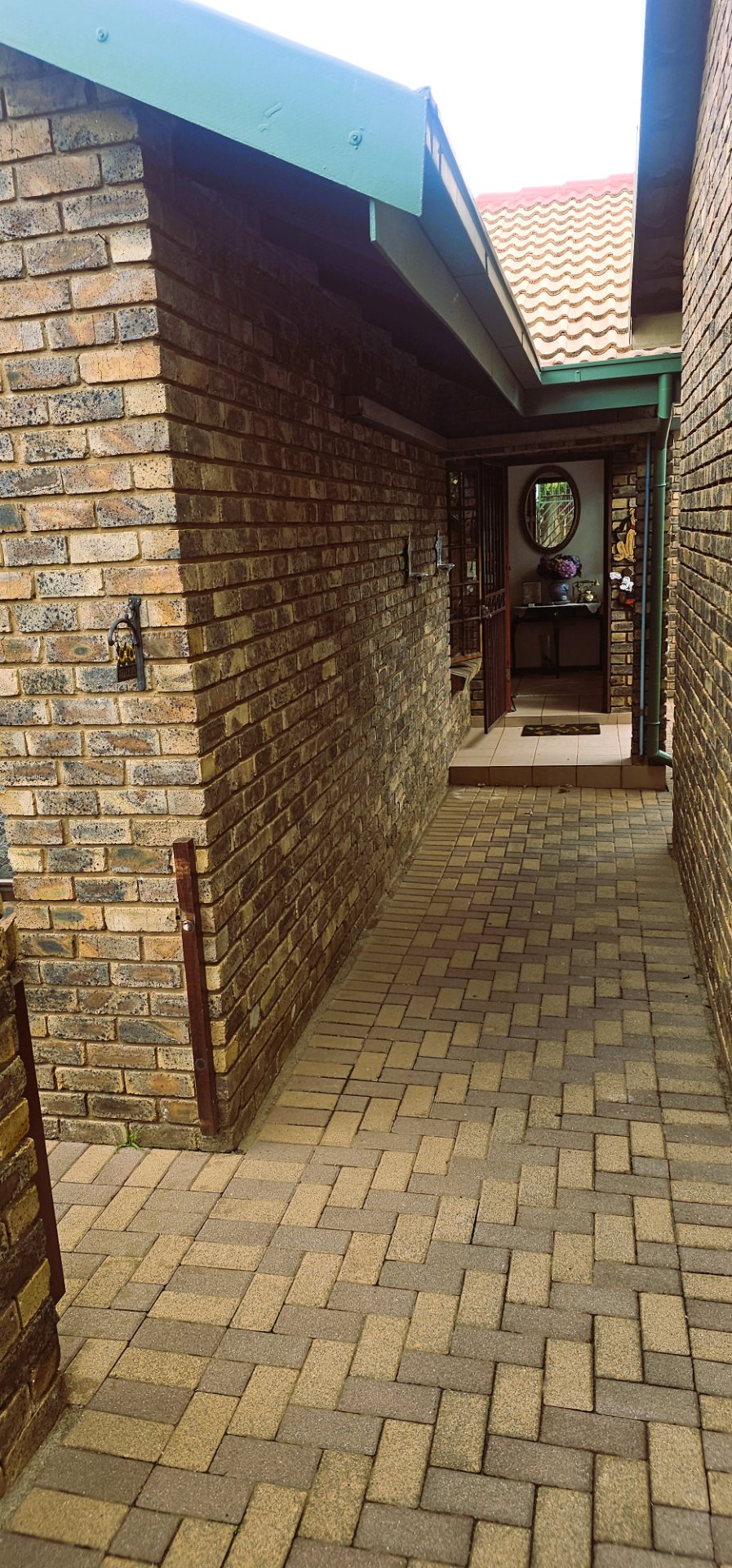 3 Bedroom Property for Sale in Die Hoewes Gauteng