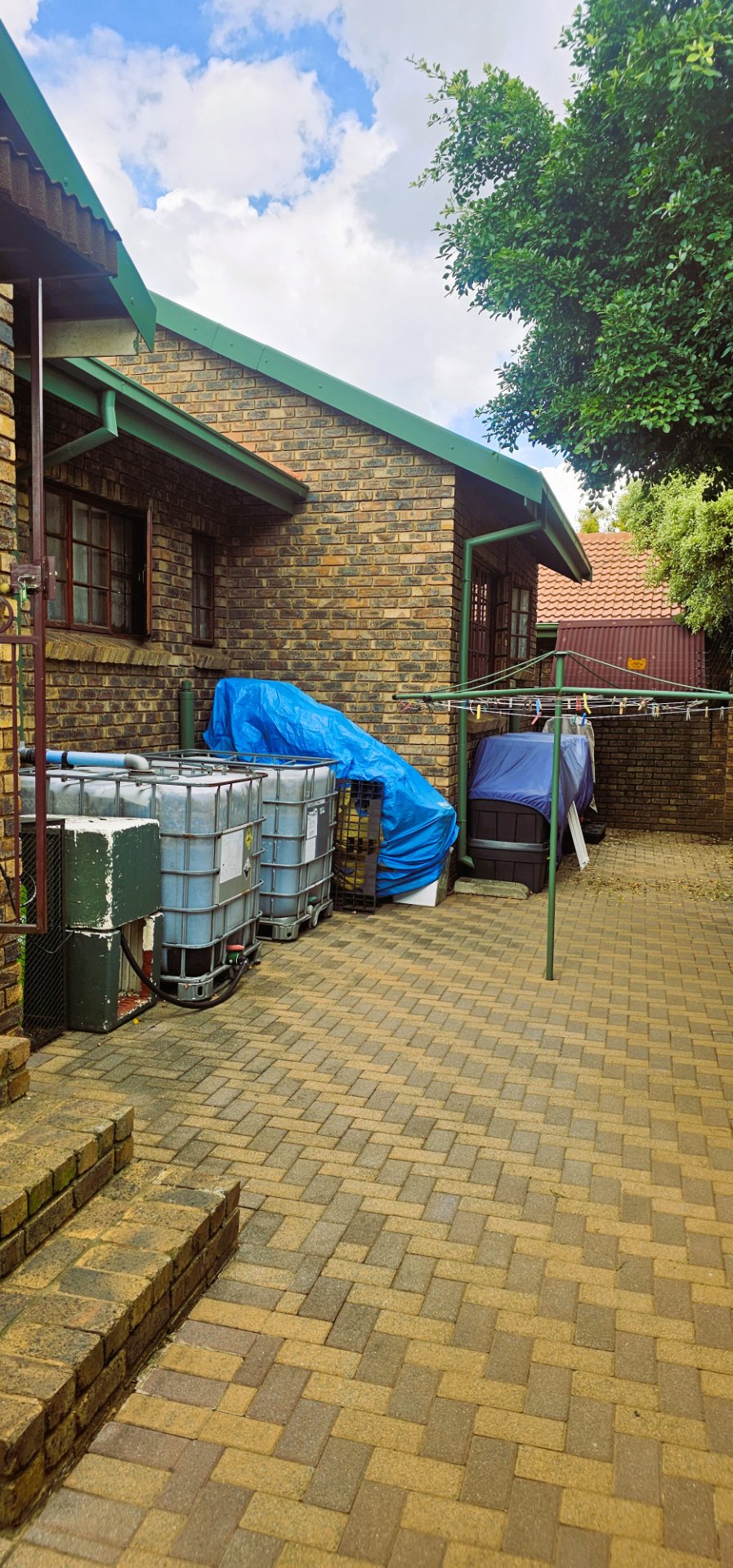 3 Bedroom Property for Sale in Die Hoewes Gauteng