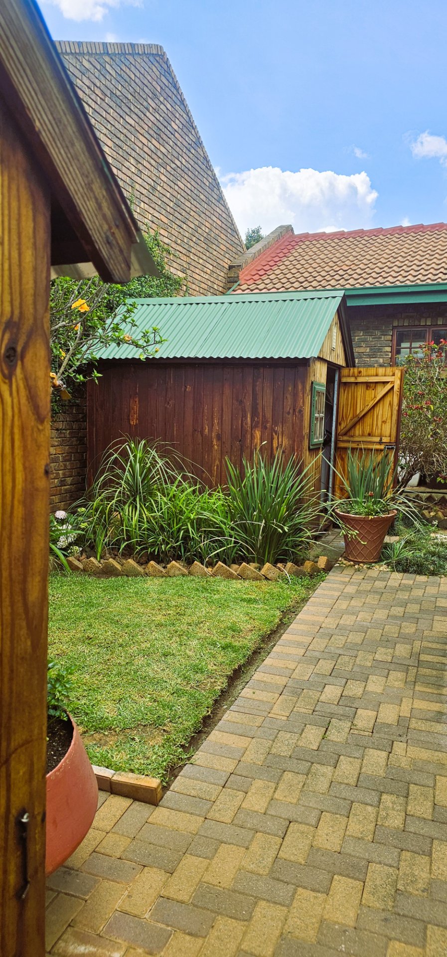3 Bedroom Property for Sale in Die Hoewes Gauteng