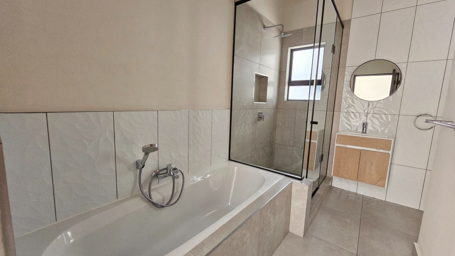 2 Bedroom Property for Sale in Waterkloof Park Gauteng