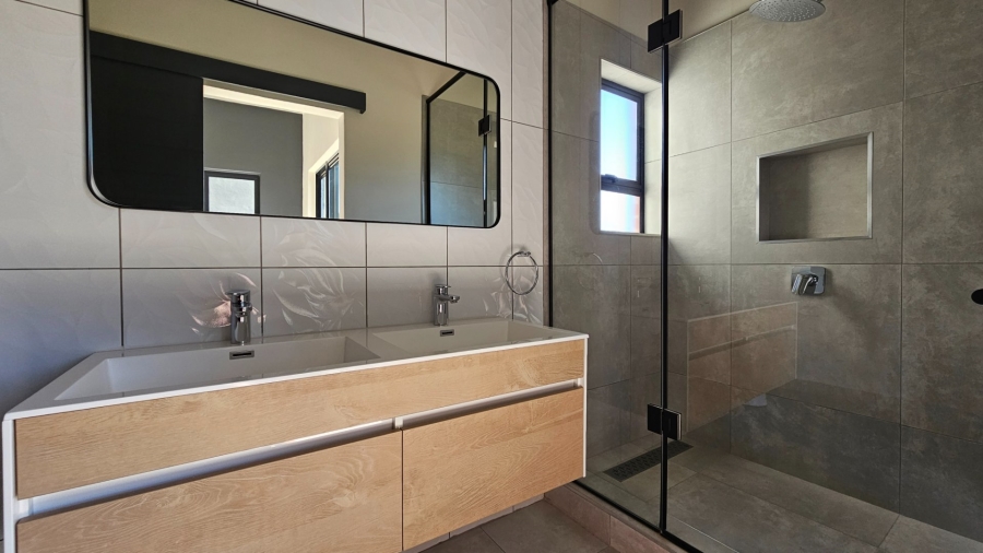 2 Bedroom Property for Sale in Waterkloof Park Gauteng