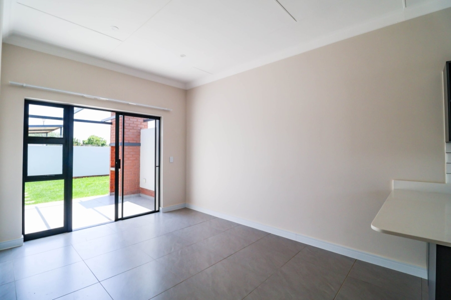 2 Bedroom Property for Sale in Rietvalleirand Gauteng