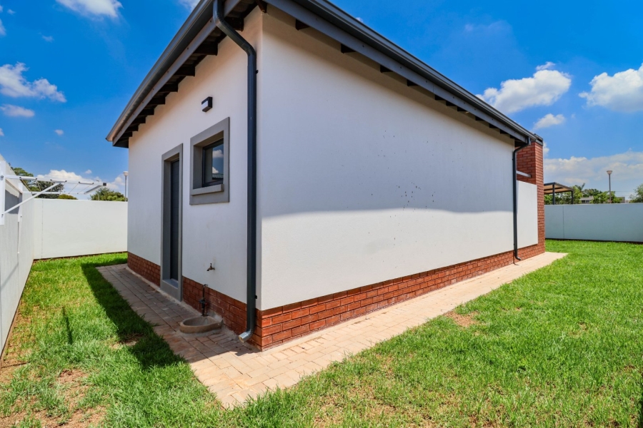 2 Bedroom Property for Sale in Rietvalleirand Gauteng