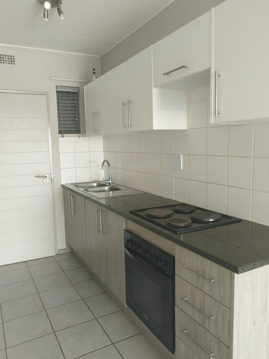To Let 2 Bedroom Property for Rent in Clubview Gauteng