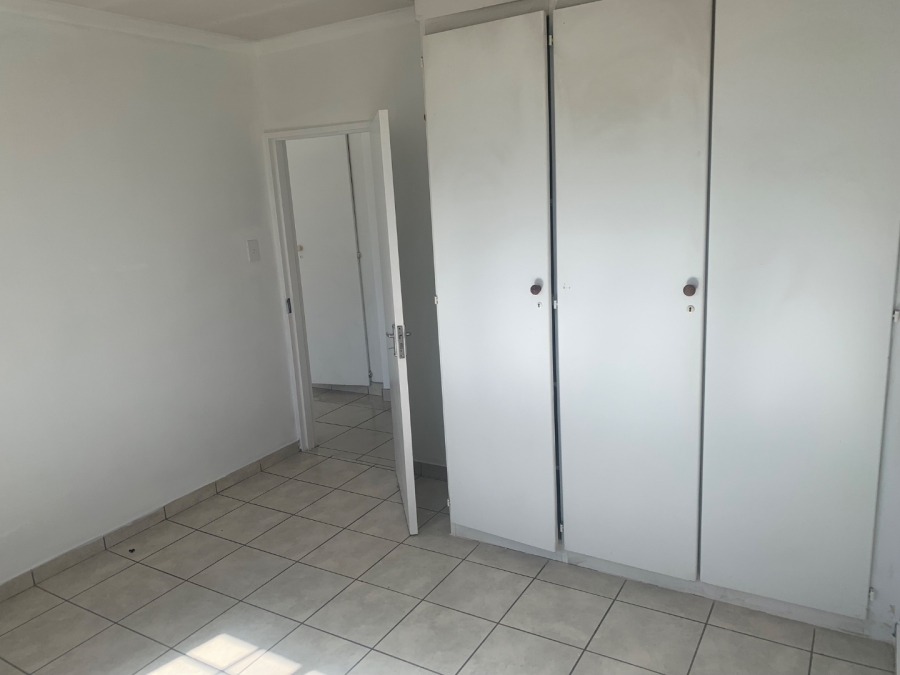 2 Bedroom Property for Sale in Mondeor Gauteng