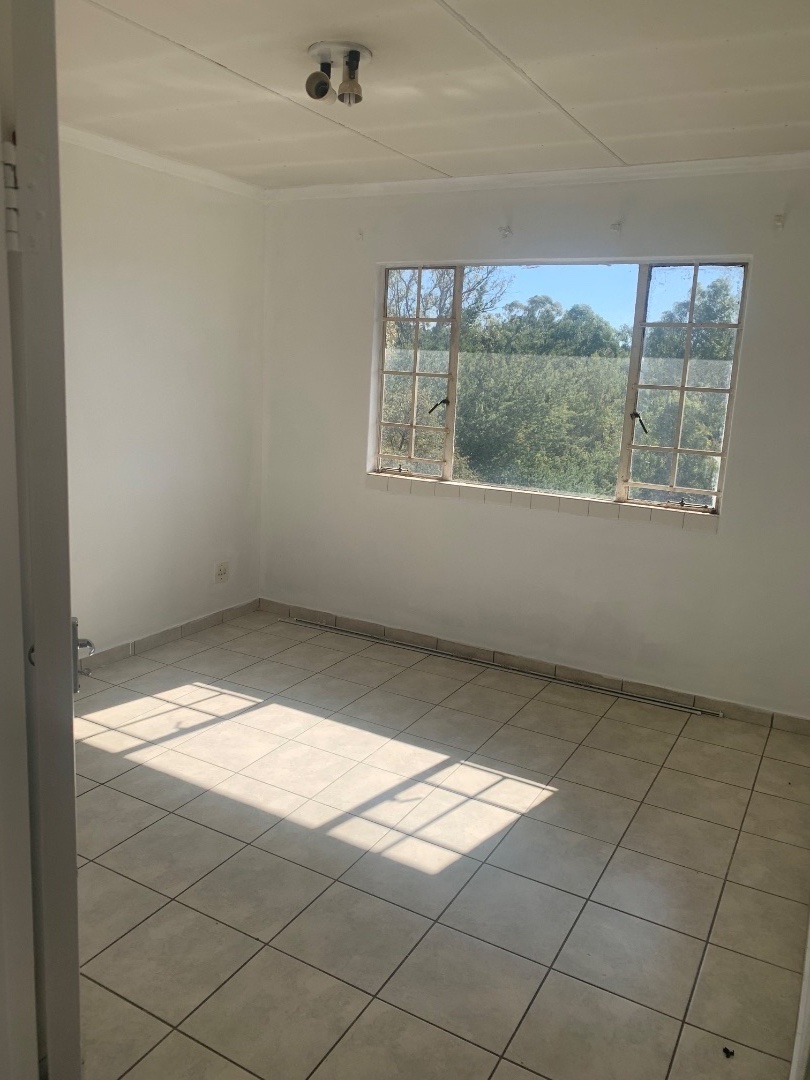 2 Bedroom Property for Sale in Mondeor Gauteng