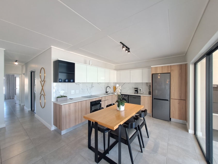 To Let 3 Bedroom Property for Rent in Waterfall Gauteng