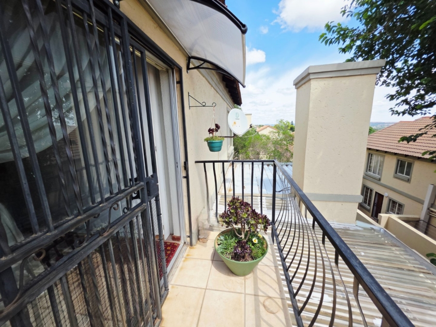 2 Bedroom Property for Sale in La Montagne Gauteng