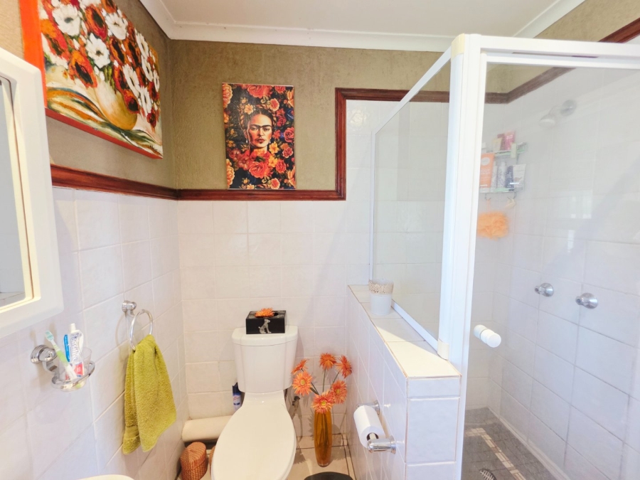 2 Bedroom Property for Sale in La Montagne Gauteng