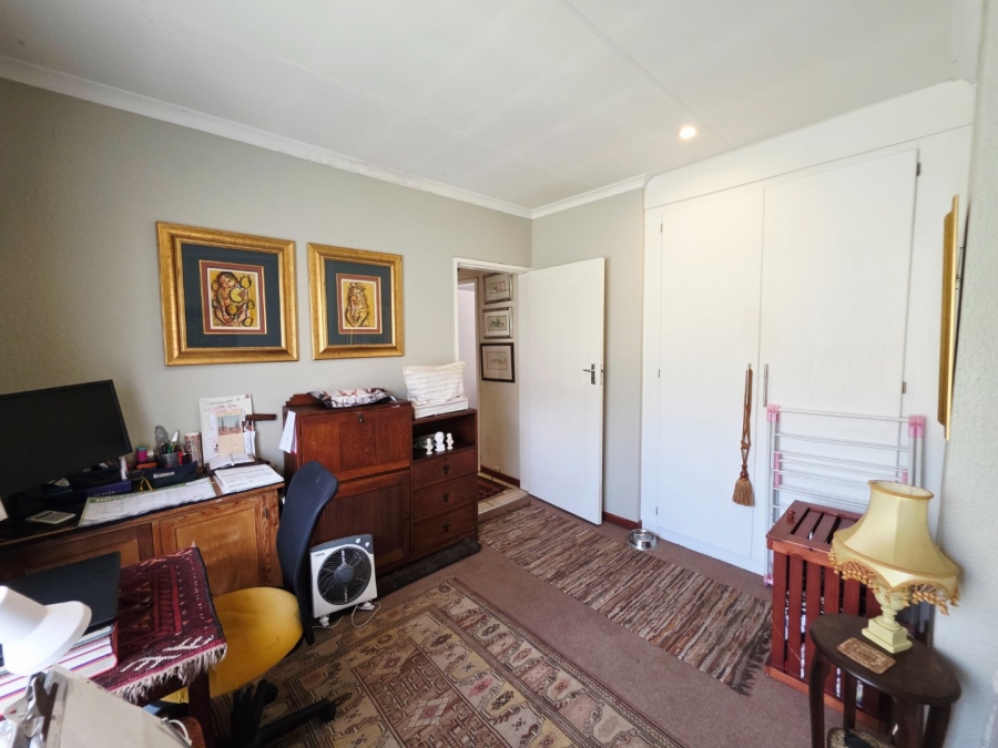 2 Bedroom Property for Sale in La Montagne Gauteng