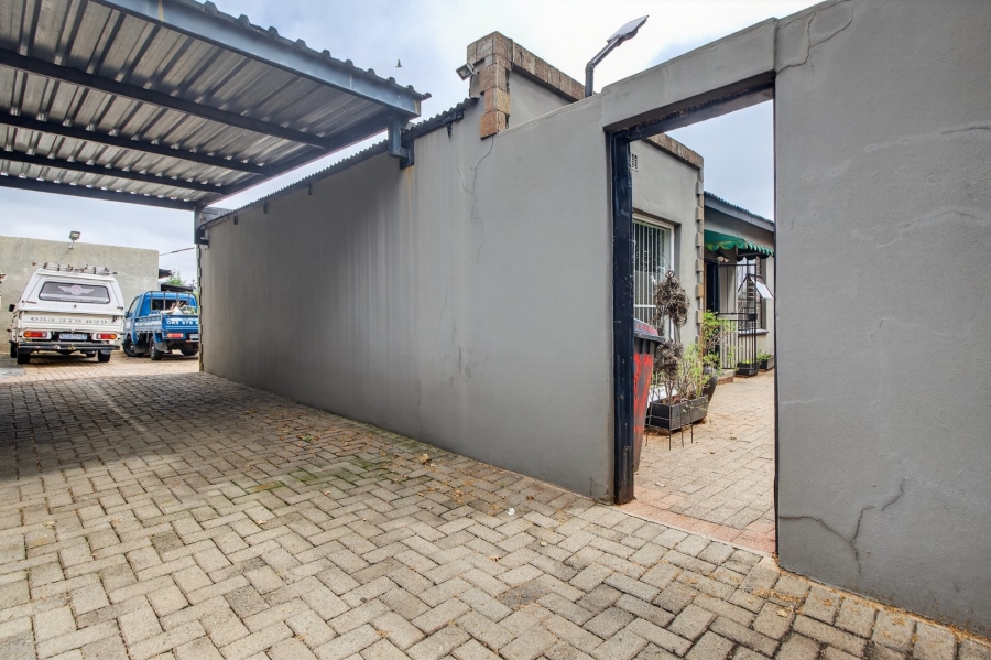 2 Bedroom Property for Sale in Greymont Gauteng