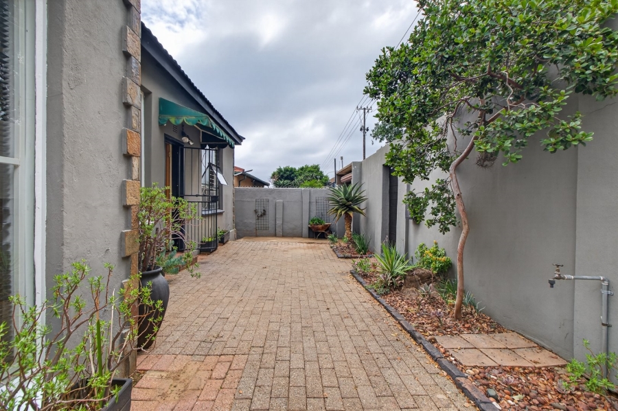 2 Bedroom Property for Sale in Greymont Gauteng