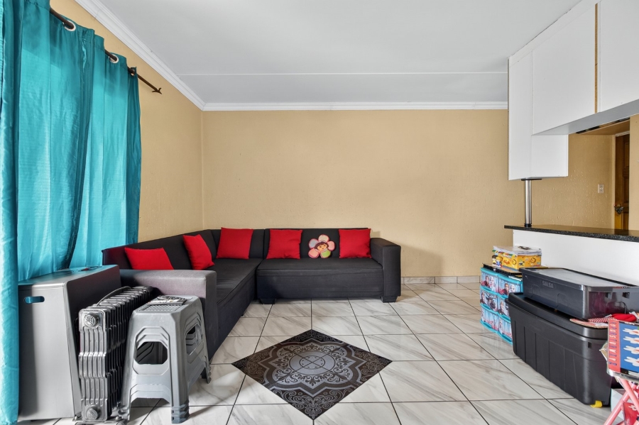2 Bedroom Property for Sale in Bromhof Gauteng