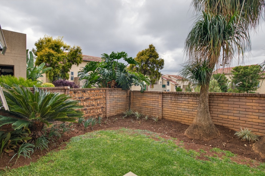 2 Bedroom Property for Sale in Bromhof Gauteng