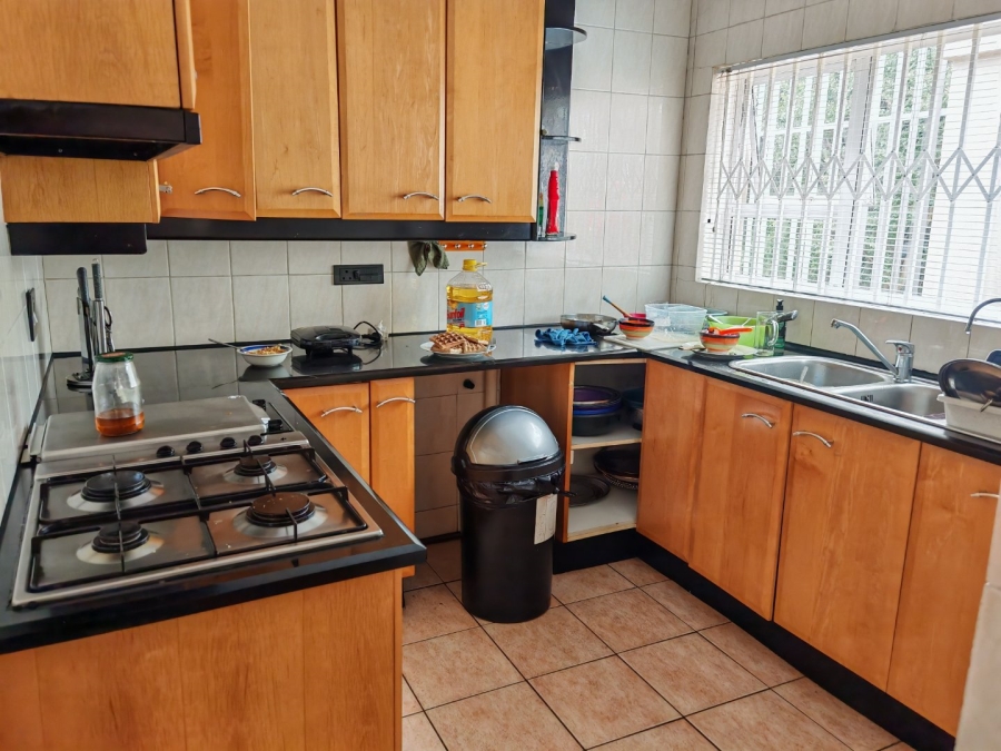 7 Bedroom Property for Sale in Observatory Gauteng