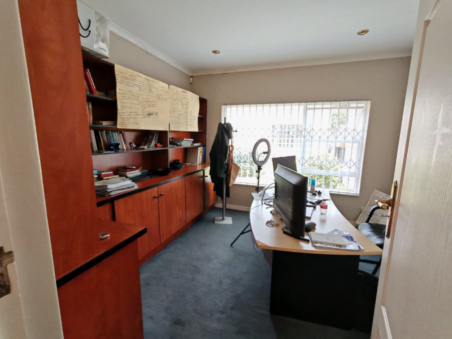 7 Bedroom Property for Sale in Observatory Gauteng