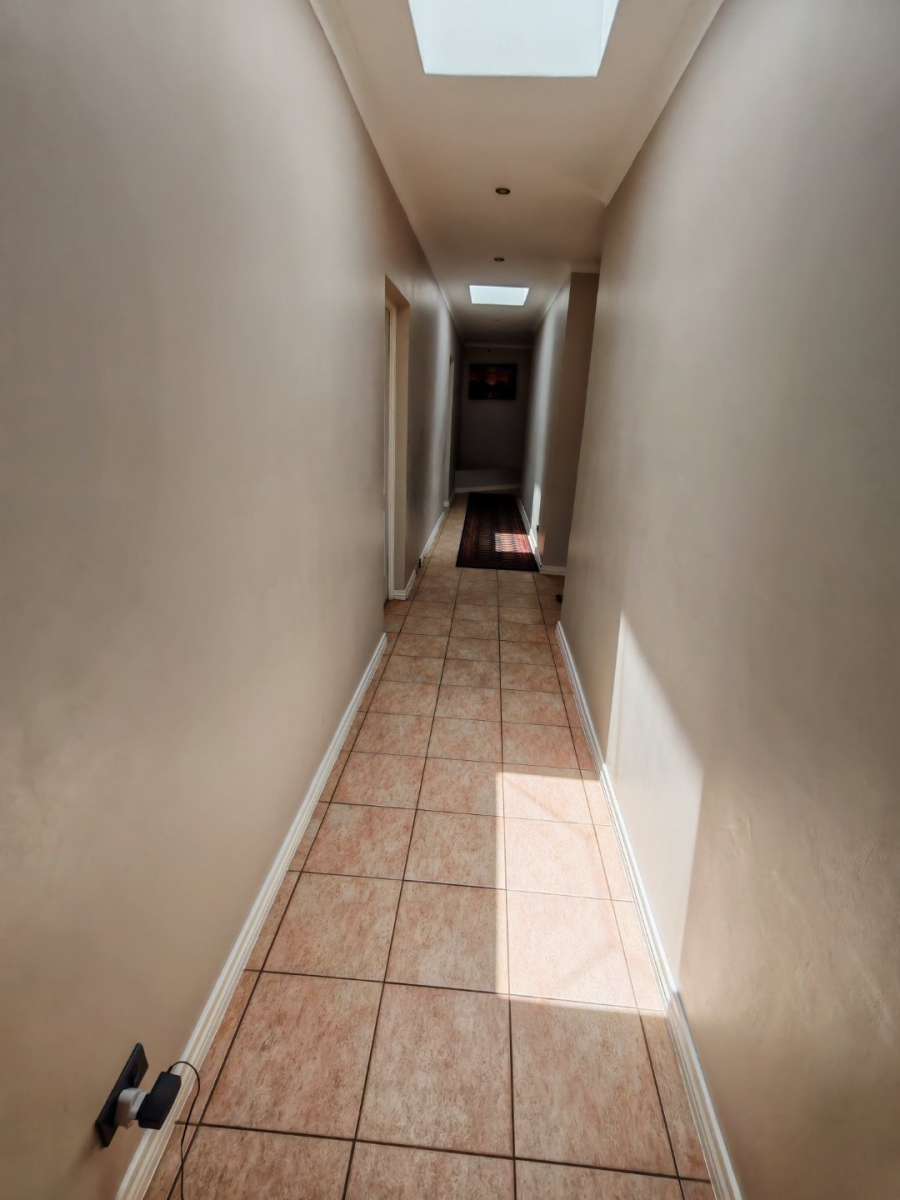 7 Bedroom Property for Sale in Observatory Gauteng