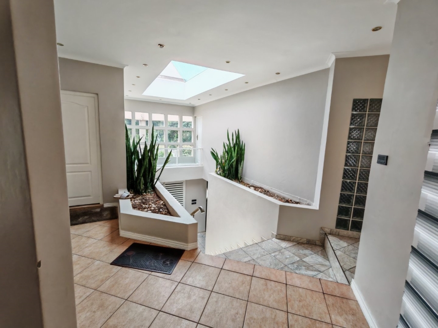 7 Bedroom Property for Sale in Observatory Gauteng