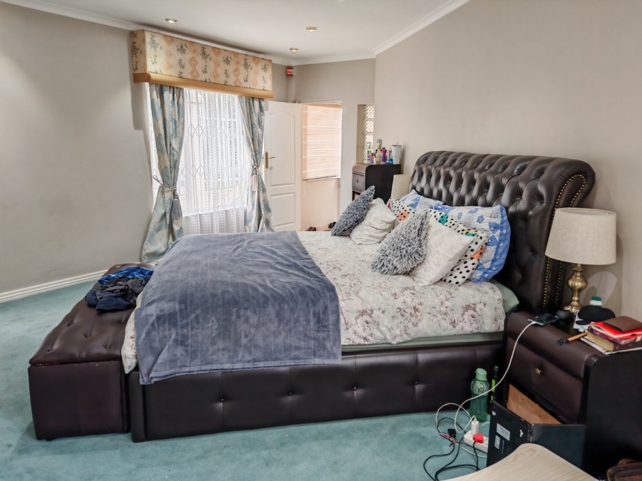 7 Bedroom Property for Sale in Observatory Gauteng