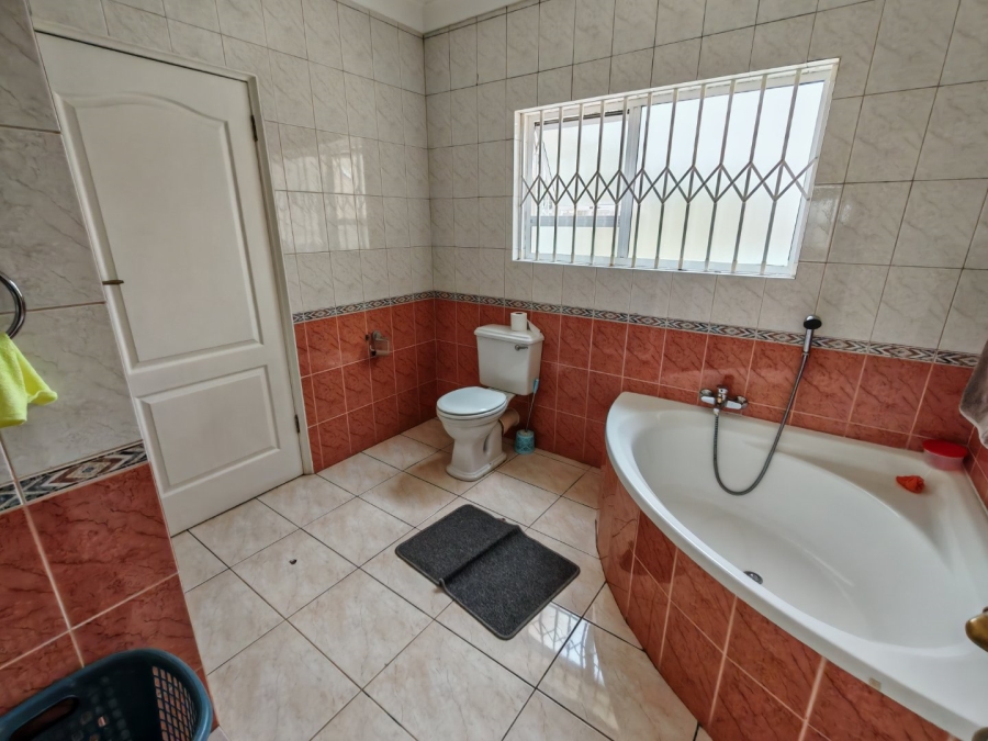 7 Bedroom Property for Sale in Observatory Gauteng