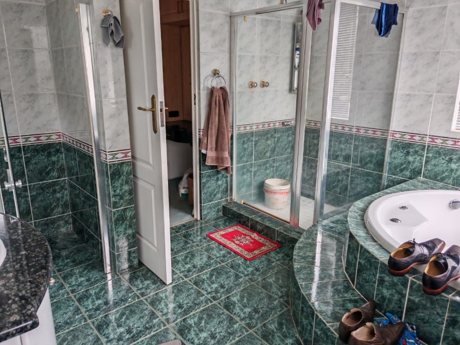 7 Bedroom Property for Sale in Observatory Gauteng