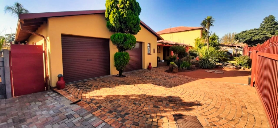 4 Bedroom Property for Sale in Leachville Ext 1 Gauteng