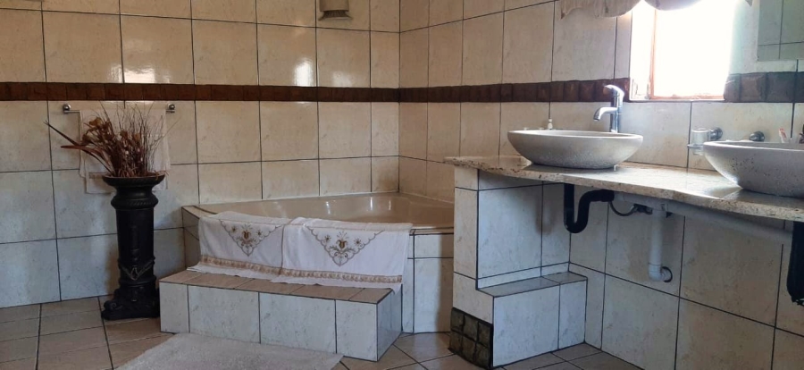 4 Bedroom Property for Sale in Leachville Ext 1 Gauteng