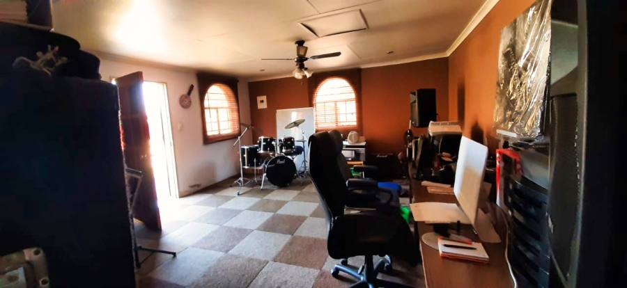 4 Bedroom Property for Sale in Leachville Ext 1 Gauteng