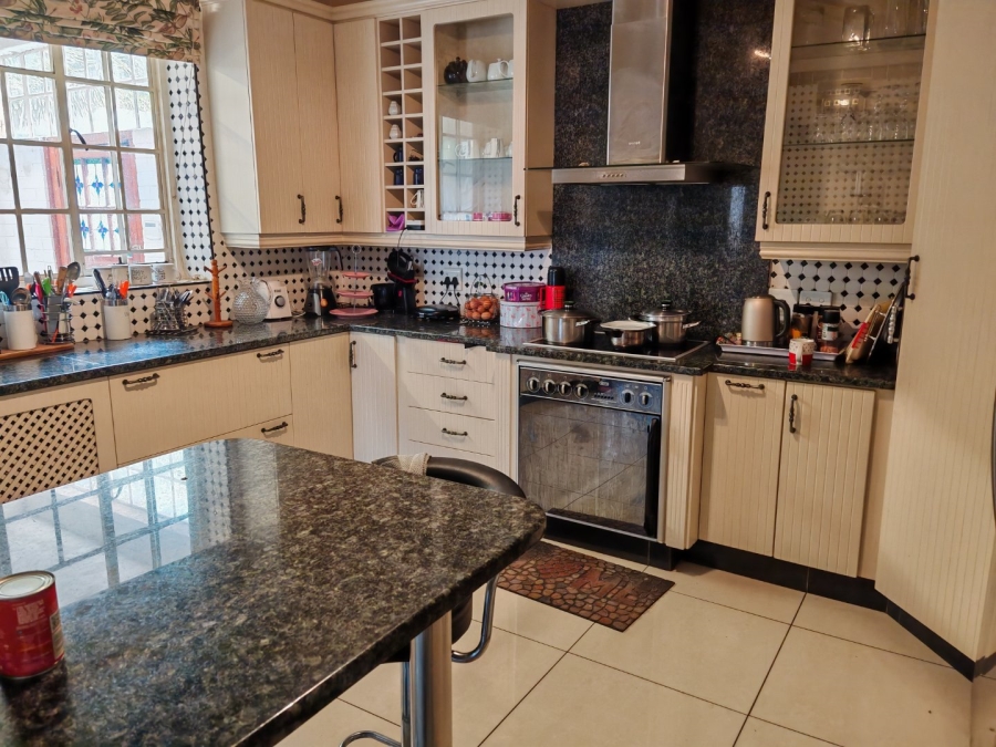 3 Bedroom Property for Sale in Observatory Gauteng