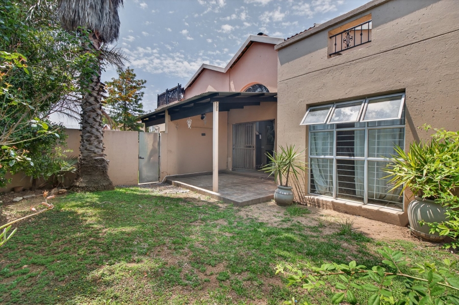 2 Bedroom Property for Sale in Noordhang Gauteng