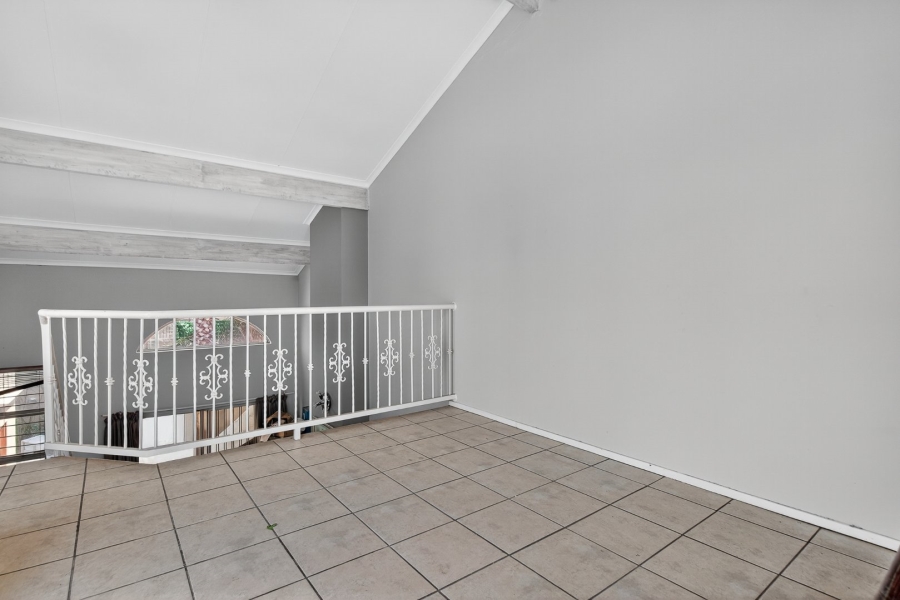 2 Bedroom Property for Sale in Noordhang Gauteng