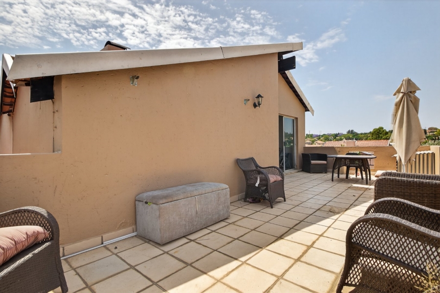 2 Bedroom Property for Sale in Noordhang Gauteng