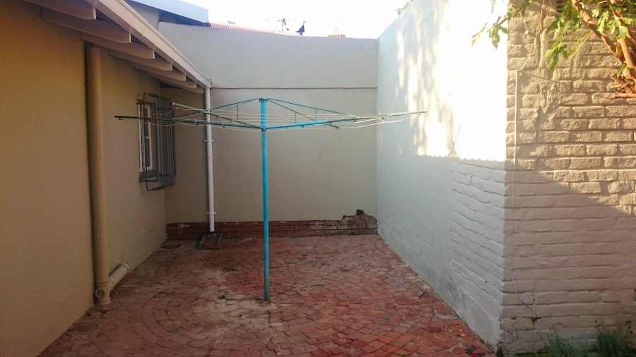 3 Bedroom Property for Sale in Nieuw Muckleneuk Gauteng