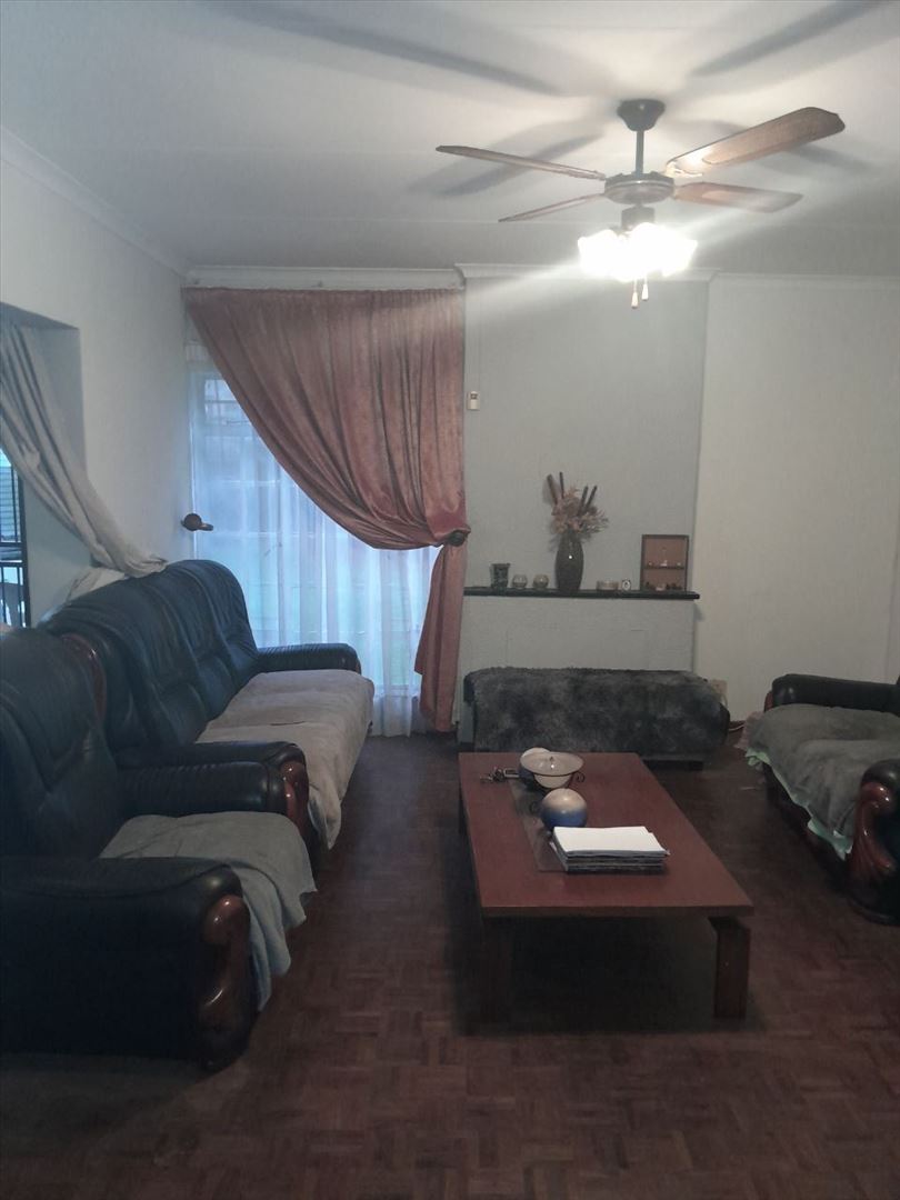 3 Bedroom Property for Sale in Birchleigh Gauteng