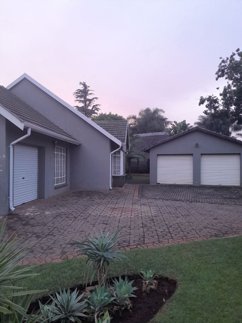 3 Bedroom Property for Sale in Birchleigh Gauteng