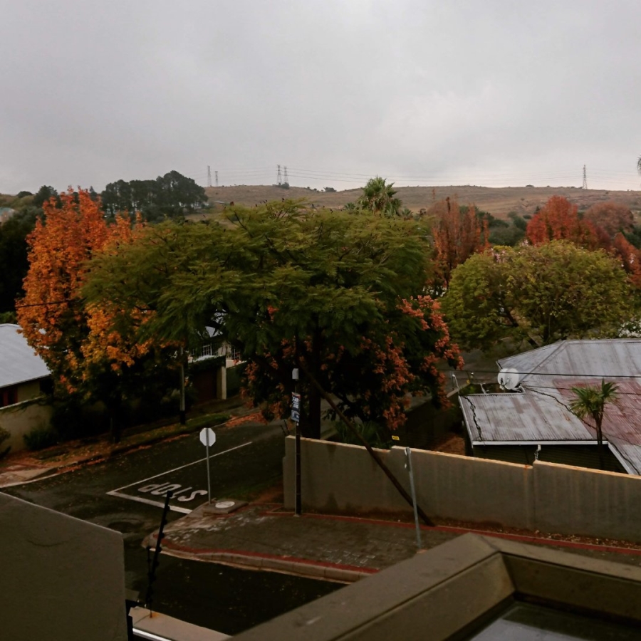 2 Bedroom Property for Sale in Westdene Gauteng