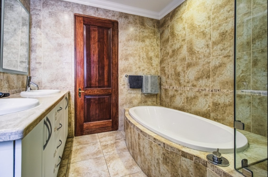 2 Bedroom Property for Sale in Bedfordview Gauteng