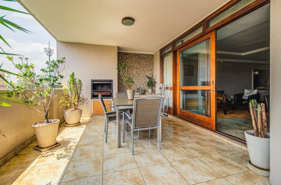 2 Bedroom Property for Sale in Bedfordview Gauteng