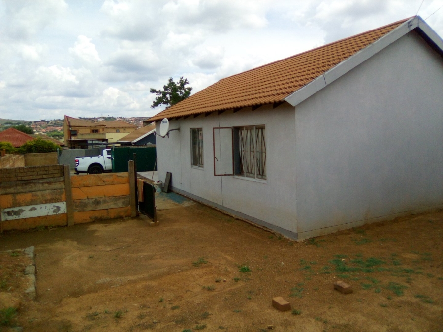 3 Bedroom Property for Sale in Lotus Gardens Gauteng
