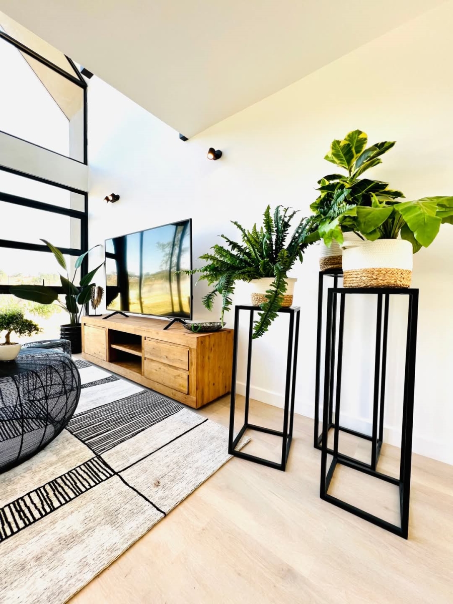 2 Bedroom Property for Sale in Lanseria Gauteng