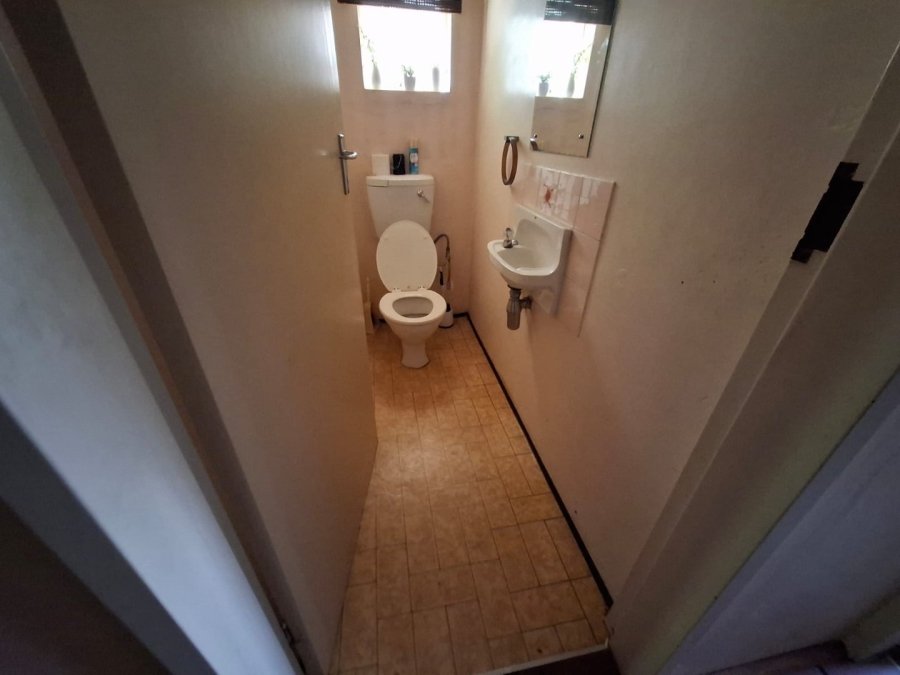 5 Bedroom Property for Sale in Pretoria North Gauteng