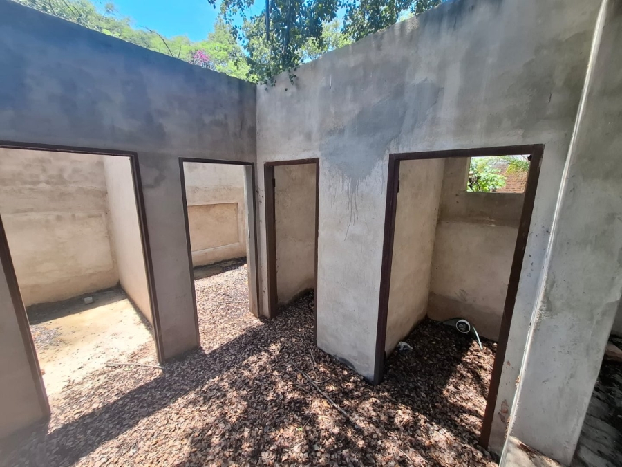 5 Bedroom Property for Sale in Pretoria North Gauteng