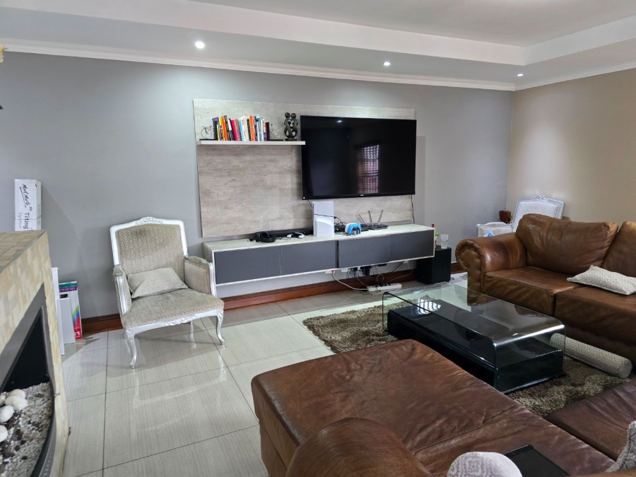To Let 5 Bedroom Property for Rent in Comet Gauteng