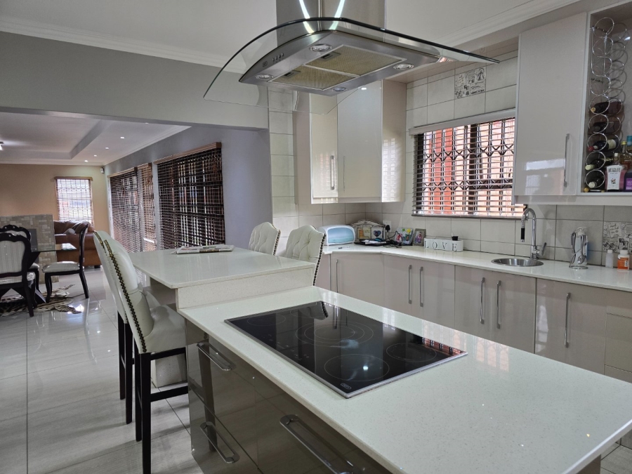 To Let 5 Bedroom Property for Rent in Comet Gauteng