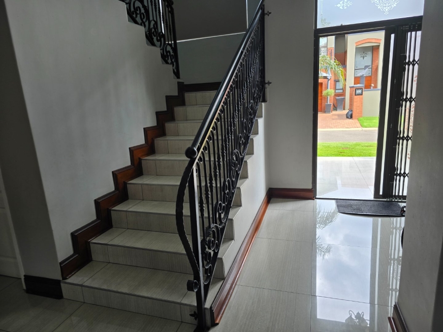 To Let 5 Bedroom Property for Rent in Comet Gauteng