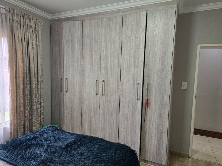 To Let 5 Bedroom Property for Rent in Comet Gauteng