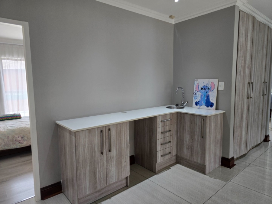 To Let 5 Bedroom Property for Rent in Comet Gauteng